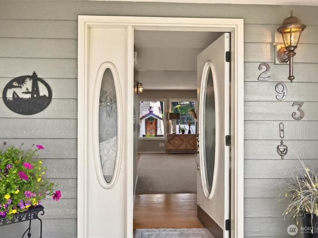 House for sale in Cathlamet, Washington