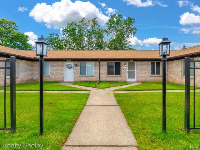 Condo for sale in Warren, Michigan