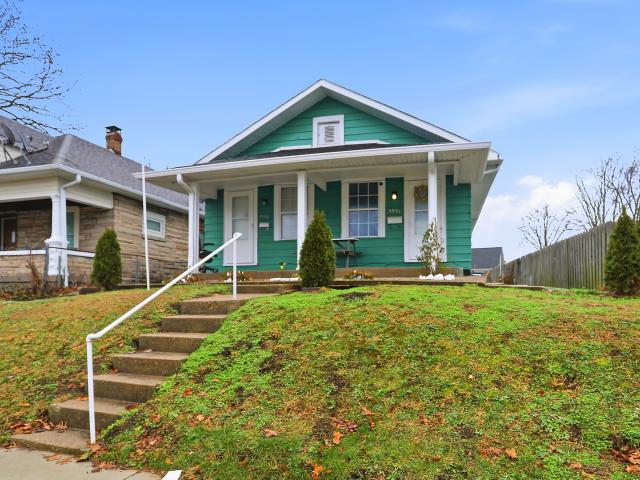 House for sale in Near Eastside, Camby