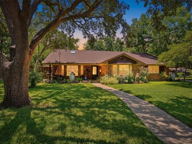 House for sale in Grapevine, Texas