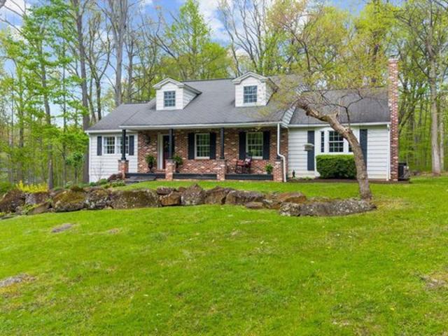 House for sale in Green Lane, Pennsylvania