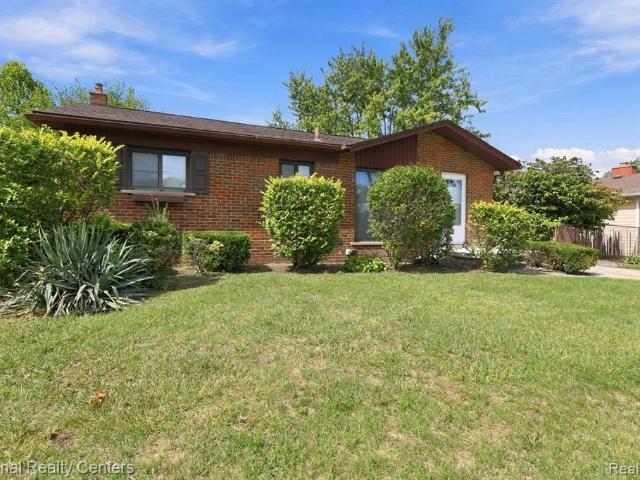House for sale in Madison Heights, Oakland County