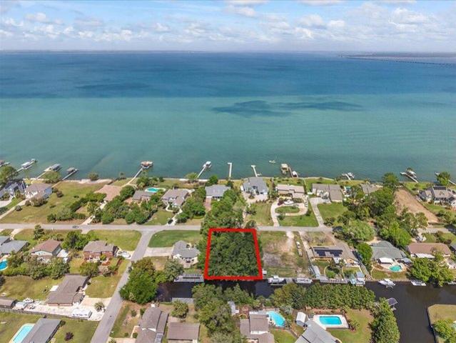 Land for sale in Gulf Breeze, Florida