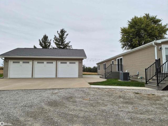 House for sale in Oskaloosa, Mahaska County