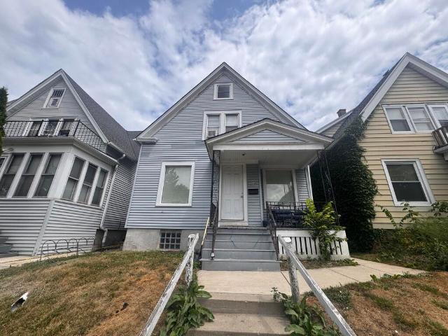 House for sale in Milwaukee, Wisconsin