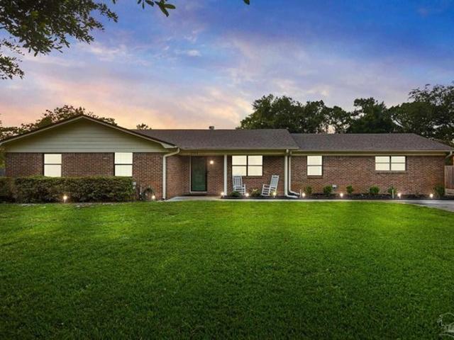 House for sale in Gulf Breeze, Florida