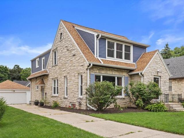 House for sale in Milwaukee, Wisconsin