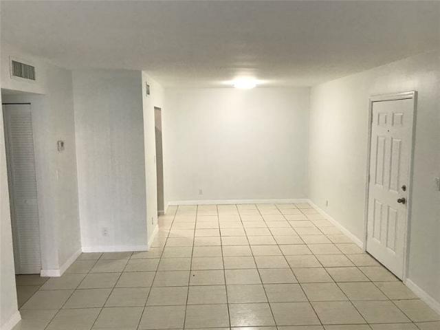 Apartment for rent in Lauderhill