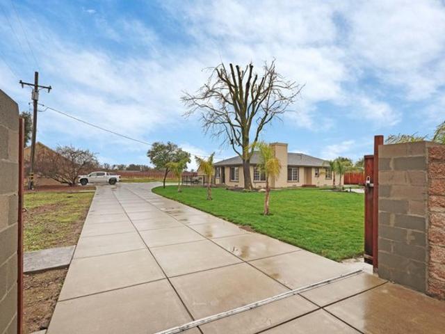 House for sale in Acampo, California