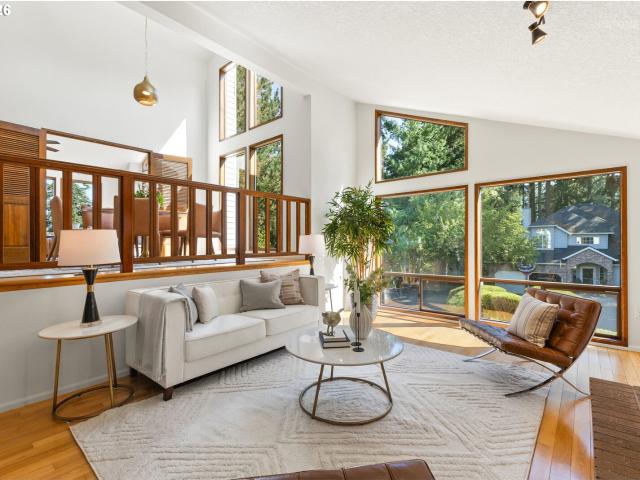 House for sale in Hidden Springs, West Linn
