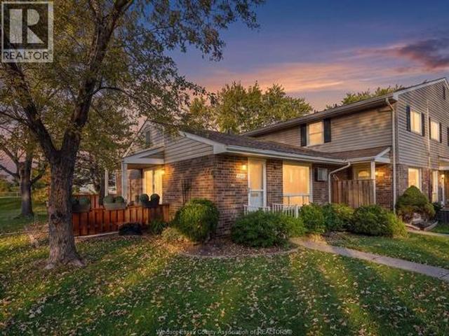 Townhouse for sale in Forest Glade, Windsor