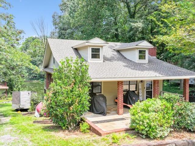 House for sale in Elmore, Alabama
