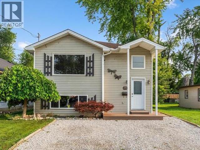 House for sale in Kingsville, Ontario