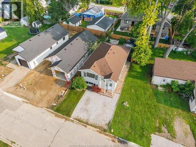 House for sale in Kingsville, Southwestern Ontario