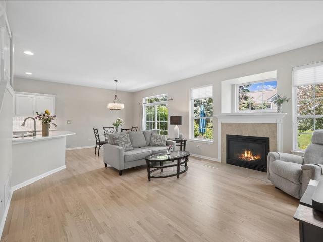 Townhouse for sale in Geneva, Illinois