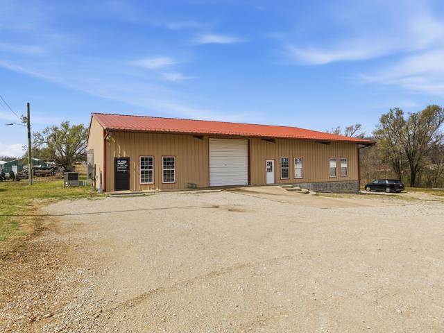 Commercial for sale in Barry, Missouri