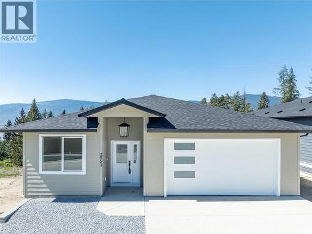 House for sale in Salmon Arm, British Columbia