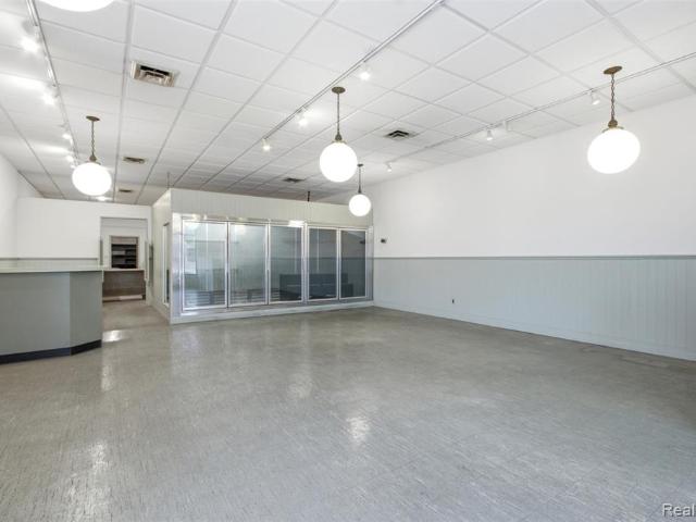 Commercial for sale in Garden City, Wayne County