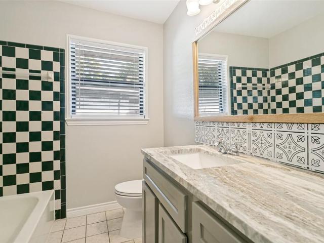 House for sale in Farmers Branch, Texas