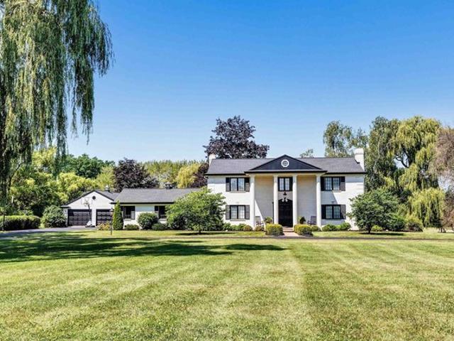House for sale in De Pere, Brown County