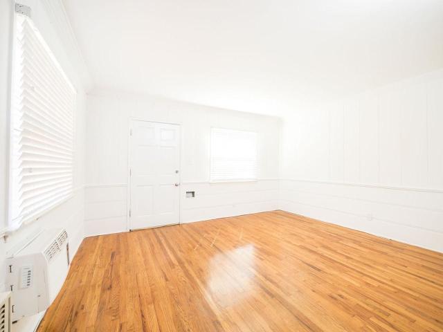 Apartment for rent in Canoga Park, California