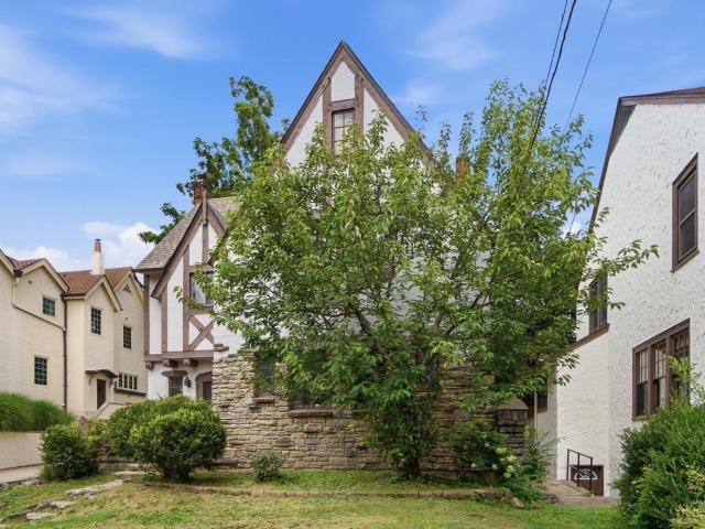 House for sale in Roselawn, Ohio