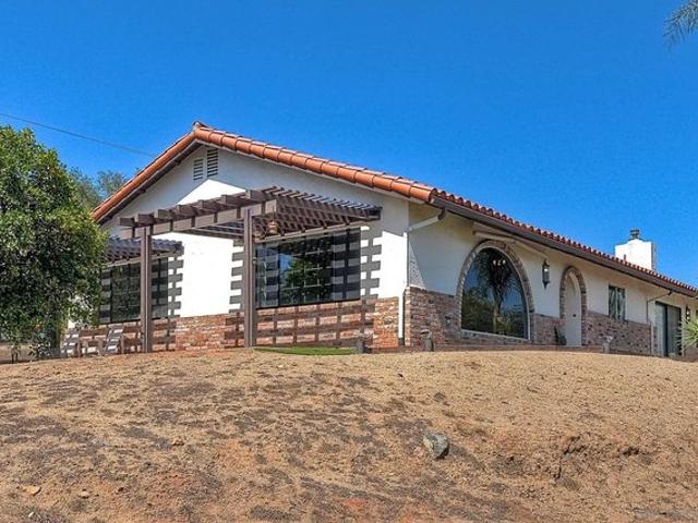 House for sale in Valley Center, California
