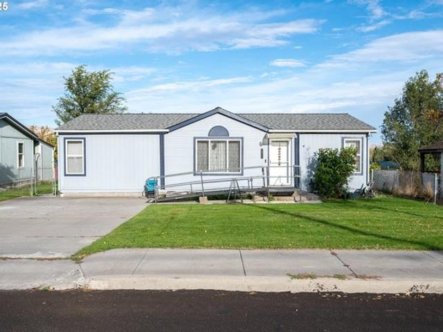 House for sale in Oregonia