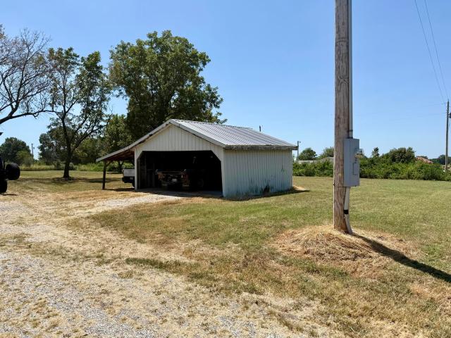 House for sale in Wheaton, Missouri