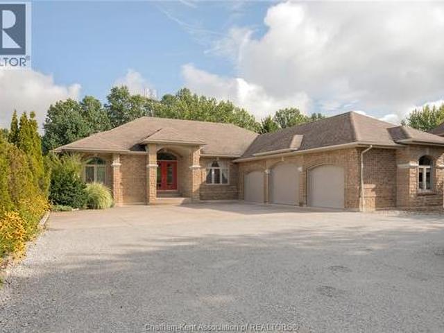 House for sale in Essex, Ontario