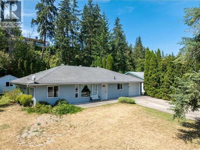 House for sale in Blind Bay, British Columbia