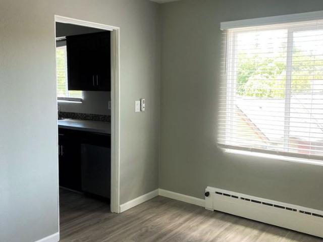 Apartment for rent in Lake Oswego, Oregon