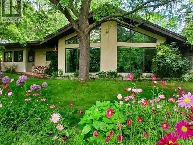 House for sale in County Of Brant, Ontario