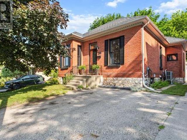 House for sale in Woodstock, Ontario