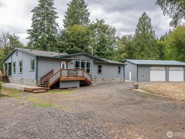 House for sale in Castle Rock, Cowlitz County