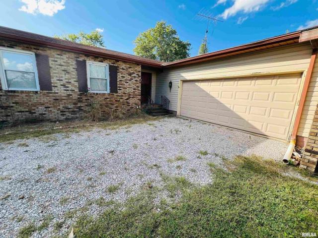 House for sale in Eldorado, Illinois