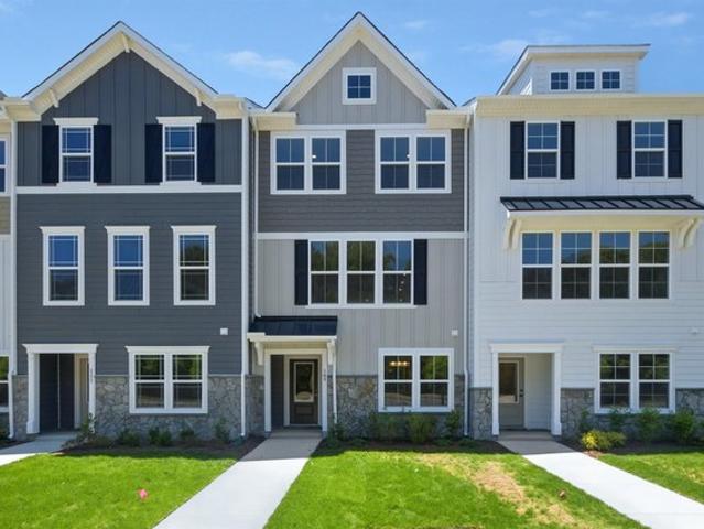 Townhouse for sale in Virginia