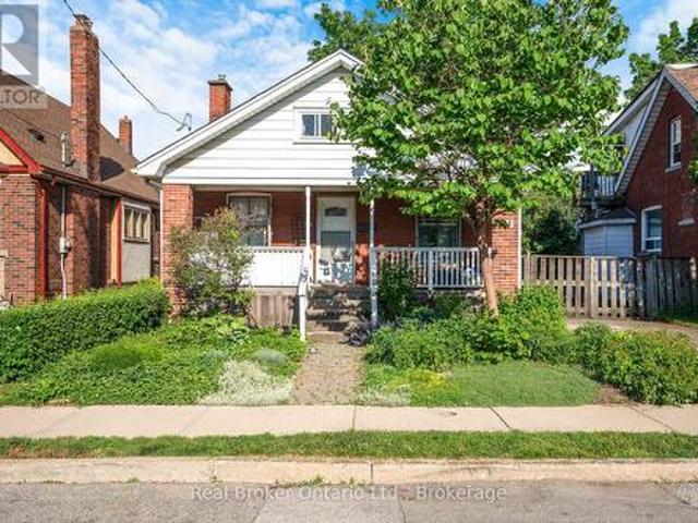 House for sale in Ancaster, Ontario