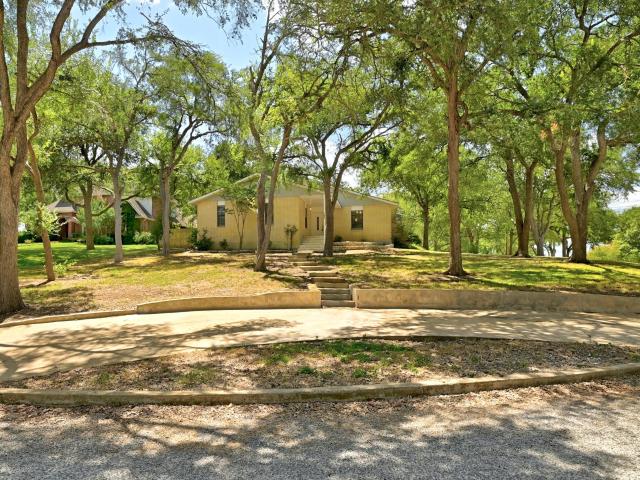 House for sale in Luling, Texas