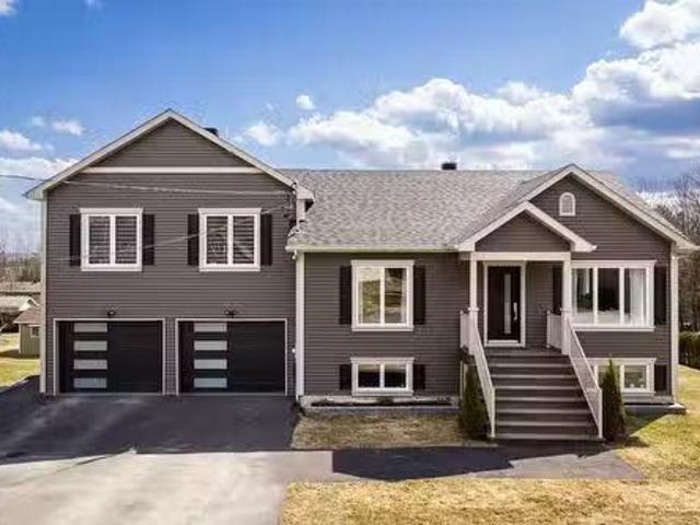House for sale in Sainte-catherine-de-hatley