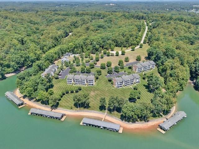 Condo for sale in Virginia