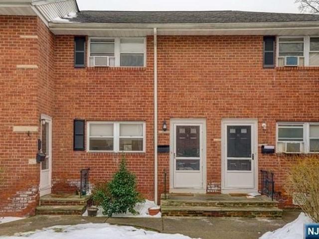 Condo for sale in Tenafly, New Jersey