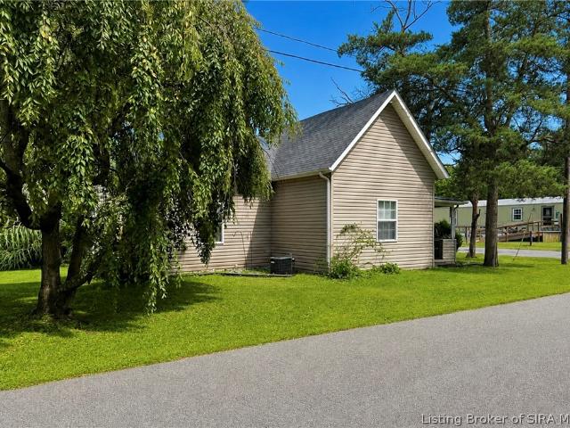 House for sale in Scottsburg, Indiana