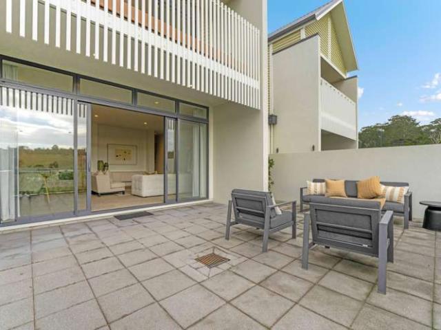 Townhouse for sale in Whangaparaoa