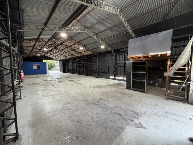 Warehouse for rent in Toombul, Queensland
