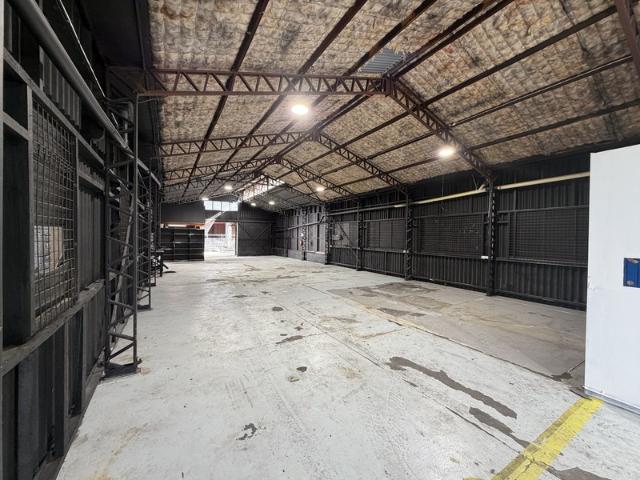 Warehouse for rent in Toombul, Queensland