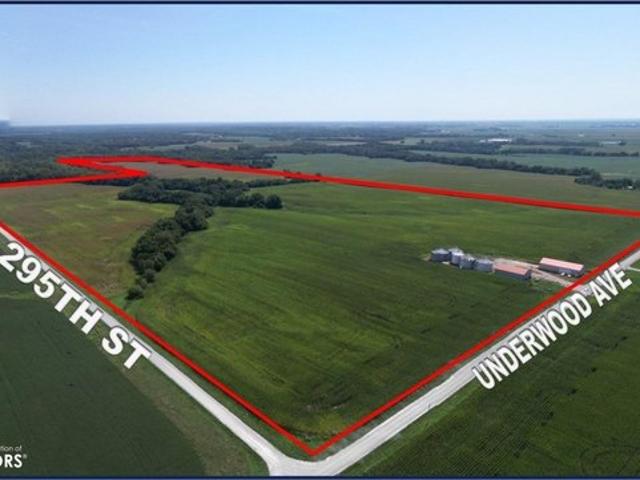 Farm for sale in Farmington, Van Buren County