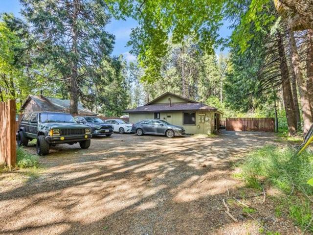 House for sale in Pollock Pines, California