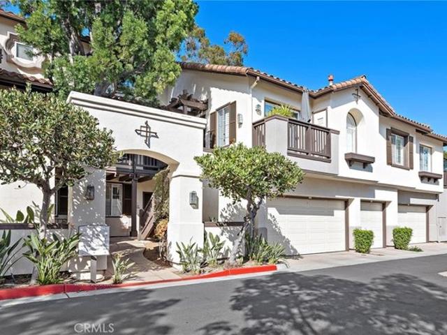 Condo for sale in Tustin, California