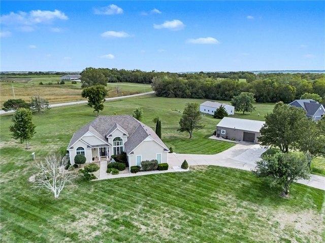 House for sale in Spring Hill, Johnson County